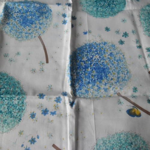 X 1 coupon de tissu coton patchwork blanc motif fleur/papillon 50 x 50 cm 
