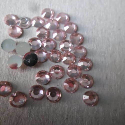 X 100 demi-perles strass cristal rose léger facettes à coller 5 mm 