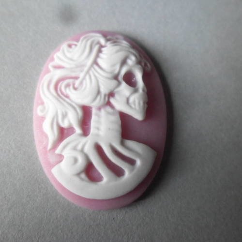 X 1 embellissement ovale camée en résine rose motif fille squelette blanc 25 x 18 mm 