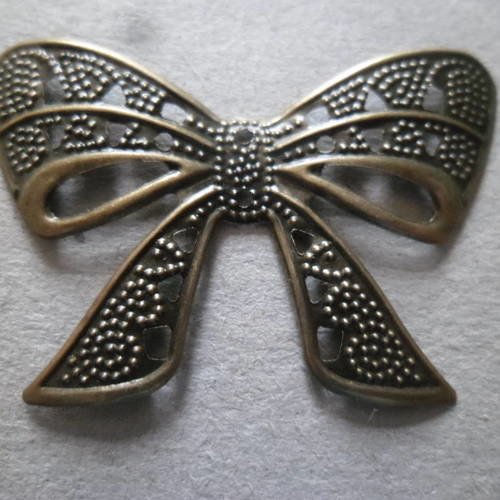 X 2 pendentifs/embellissement forme nœud creux à motif couleur bronze 39 x 28 mm 
