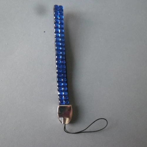 X 1 attache cordon dragonne téléphone portable strass bleu marine 14,5 cm 
