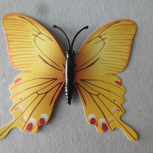X 1 magnifique embellissement forme papillon ton jaune à coller 8,5 x 7,5 