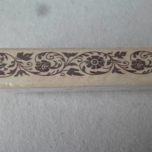 X 1 tampon neuf frise(bordure) fleur en bois 9 x 1,7 cm 