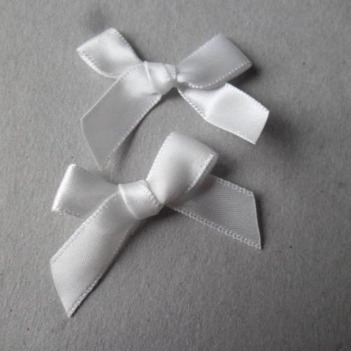 X 5 nœuds de couleur blanc en satin 33 x 38 mm 