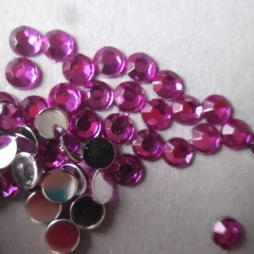 X 100 strass 5 mm à coller couleur fuchsia à facette 