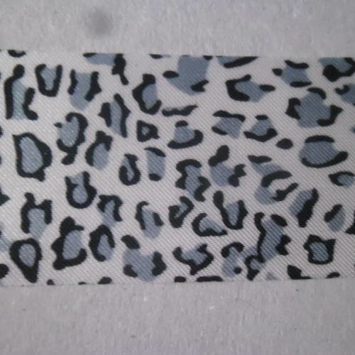 X 1 mètre de ruban fond blanc à motif imitation léopard bleu,noir 38 mm 