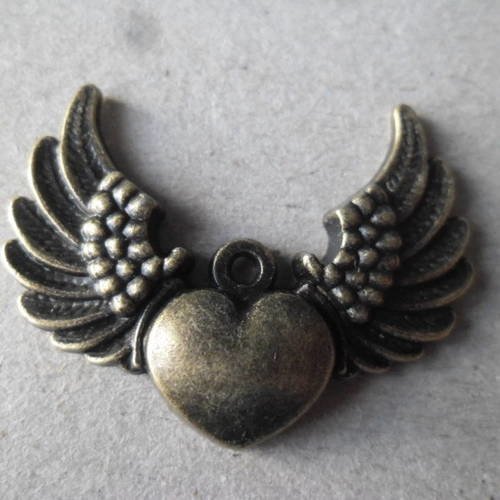 X 2 pendentifs/breloque forme cœur/aile bronze 3,4 x 2,7 cm 