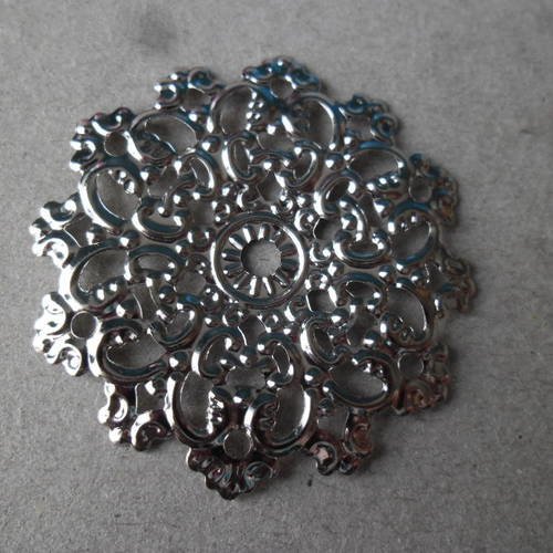 X 5 beaux connecteurs forme fleur motif ciselé argenté 4,8 cm 