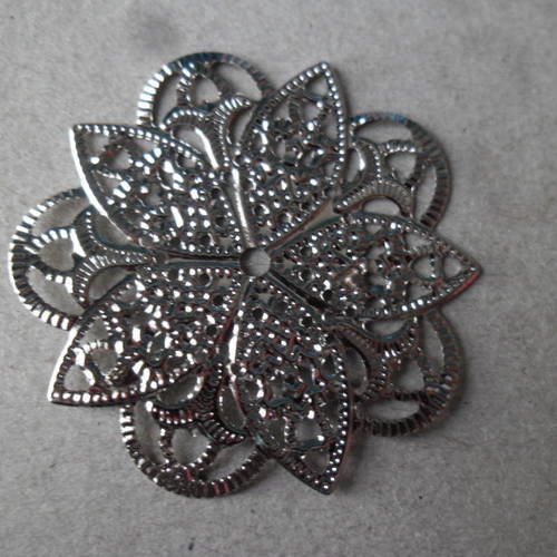 X 5 beaux connecteurs  forme fleur motif ciselé argenté 4,8 cm 