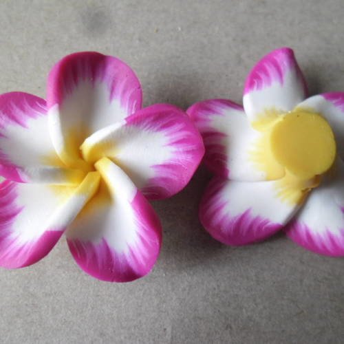 X 1 grande perle en forme de fleur pâte polymère blanc contour rose 3,7 x 3,6  cm 