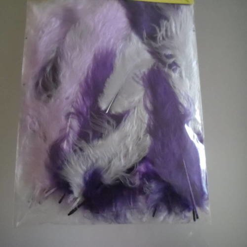 X 1 sachet de 50 plumes de différentes couleurs de violet/gris 