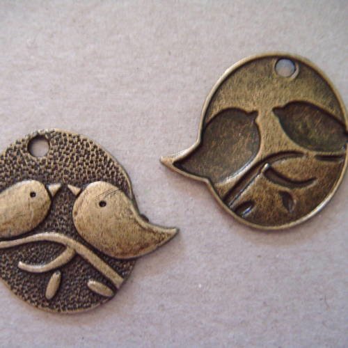X 1 pendentif love couple d'oiseau bronze 29 x 25 mm 