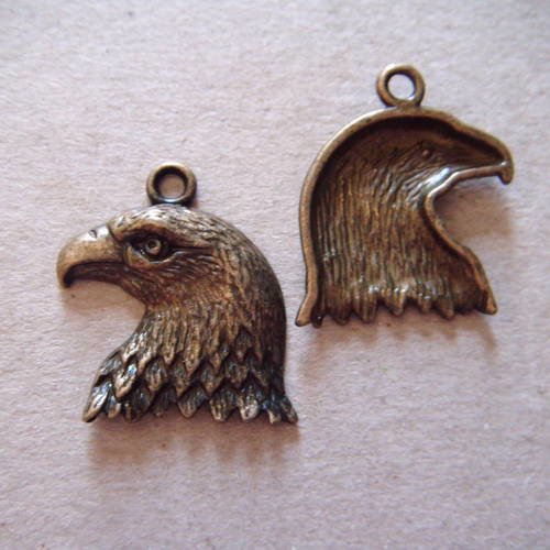 X 3 pendentifs bronze en forme de tête d'aigle 22 x 20 mm 