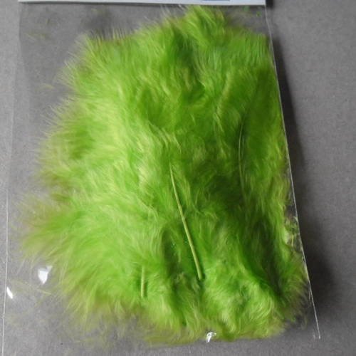 X 1  sachet de 20 très belles plumes de couleur verte +- 11 cm 