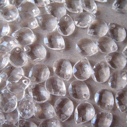 X 20 pendentifs breloques verre cristal goutte d'eau facettes blanche 10 x 8 mm 