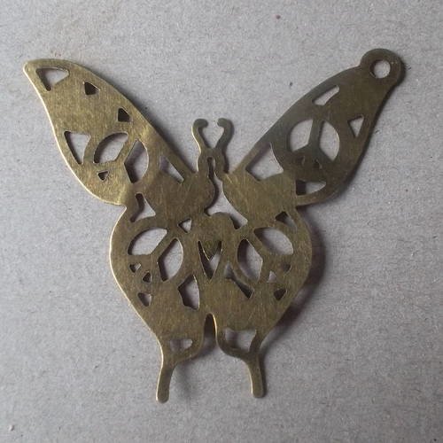 X 5 pendentifs papillon métal couleur bronze 5 ,7 x 5,2 cm 