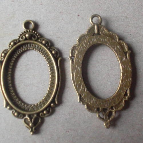 X 4 pendentifs/supports de camée ovale motif bronze 4,3 x 2,4 cm 