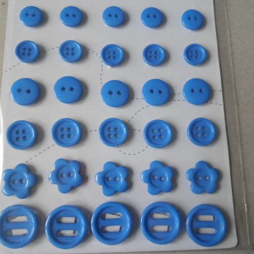 X 30 boutons assortis de couleur bleu en résine 