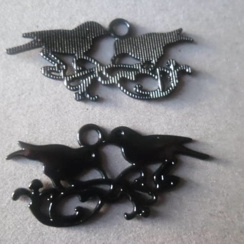X 1 pendentif breloque oiseaux sur la branche métal noir 39 x 19 mm
