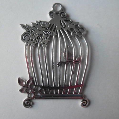 1 pendentif charm forme cage à oiseaux motif ciselé argenté 5,8 x 3,9 cm
