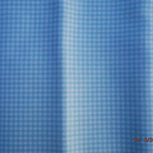 Tissu patchwork de toga 100% coton à carreaux bleu,blanc 54 x 45 cm 