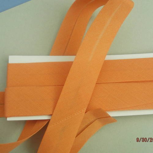 1 mètre de biais double uni orange polycoton  20 mm 