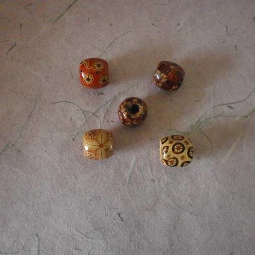 Perles tonneau en bois différents modèles 17 x 16 mm 