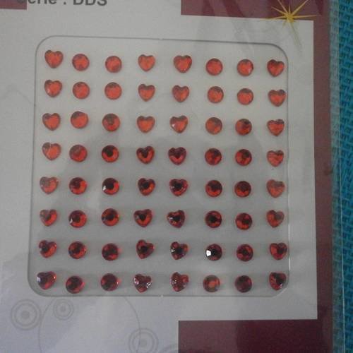 Lot de 64 strass coeurs et demi perles autocollantes rouge 