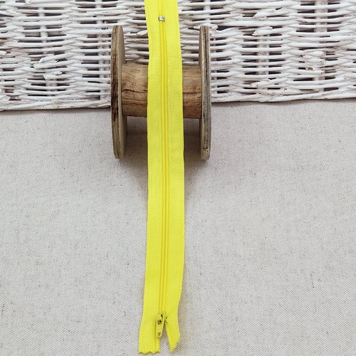 Fermeture jaune citron 25 cm