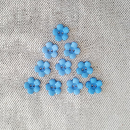 Boutons fleurs bleu 15mm + 2 offerts