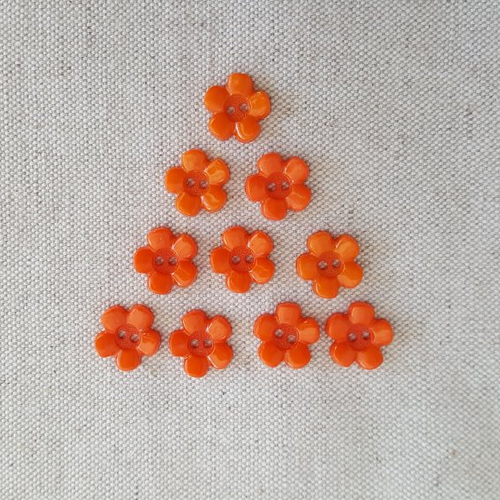 Boutons fleurs orange 15mm + 2 offerts