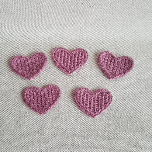 Coeurs en tricot vieux rose