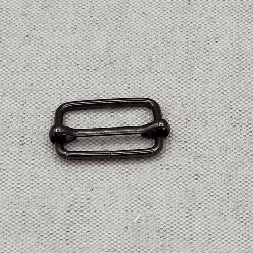 Boucle de réglage métallique gris foncé 27 mm