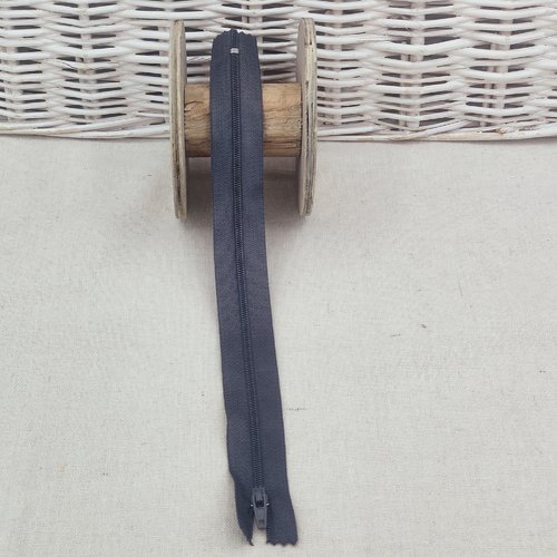 Fermeture gris foncé 25 cm