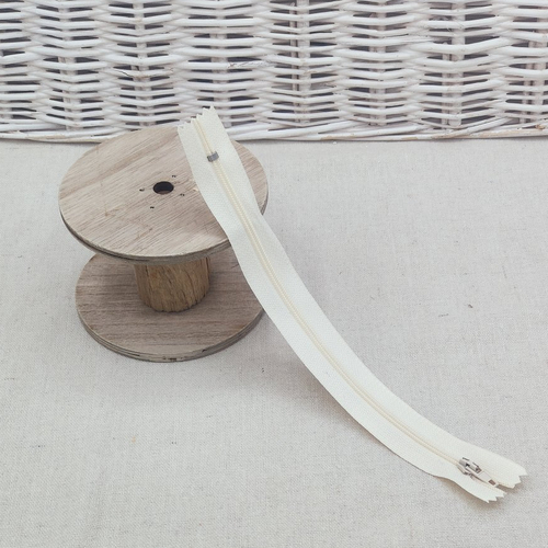 Fermeture ivoire  20 cm