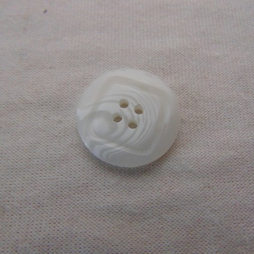 Bouton blanc, motif spirale, diamètre 25 mm, vendu par lot de 4 boutons (bo-2194)