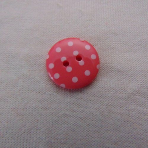 Bouton rose bonbon à pois blanc, diamètres 15 et 20 mm, vendu par lot de 4 boutons (bo-2357)
