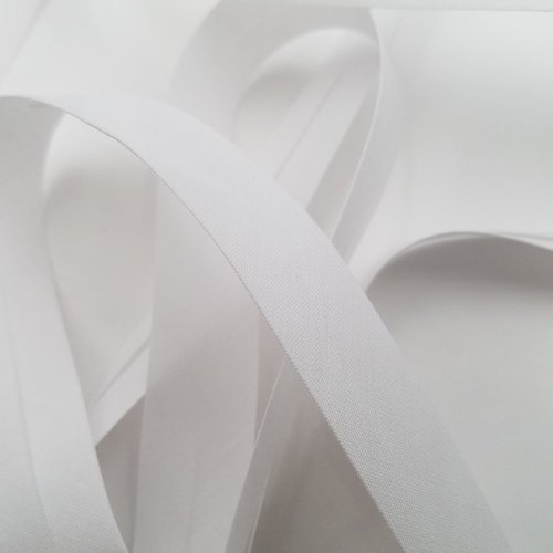 Biais uni, blanc lumière, largeur 20 ou 40 mm, vendu au mètre (bi-p001)
