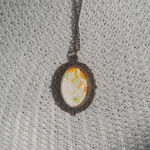 Collier sautoir pendentif cabochon ovale