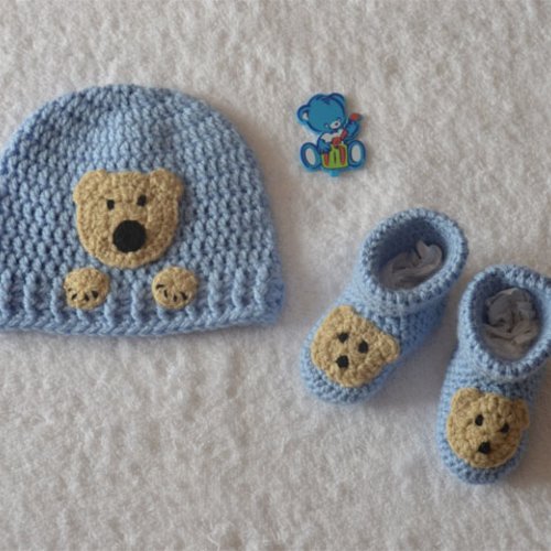 Joli ensemble "ours" bleu/beige en lainage 0/3 mois : bonnet + chaussons
