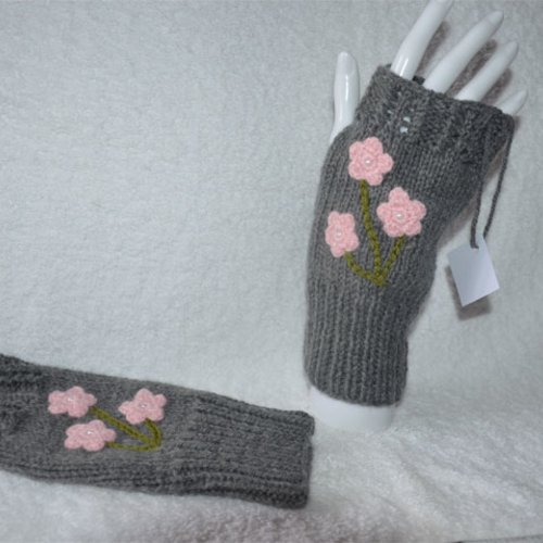 Mitaines "fleurs" grises foncées/roses neuves pour femme