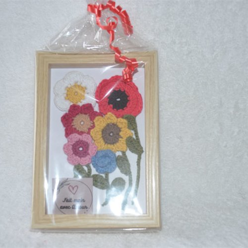 Joli cadre "bouquet de fleurs" en coton neuf dimension : 16.8 x 11.8 cm