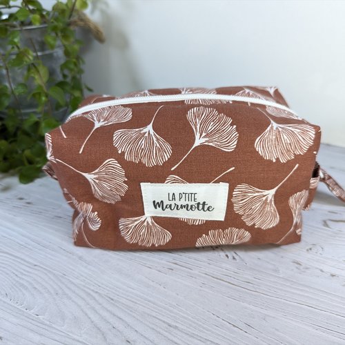 Trousse léontine, trousse à maquillage ou de toilette