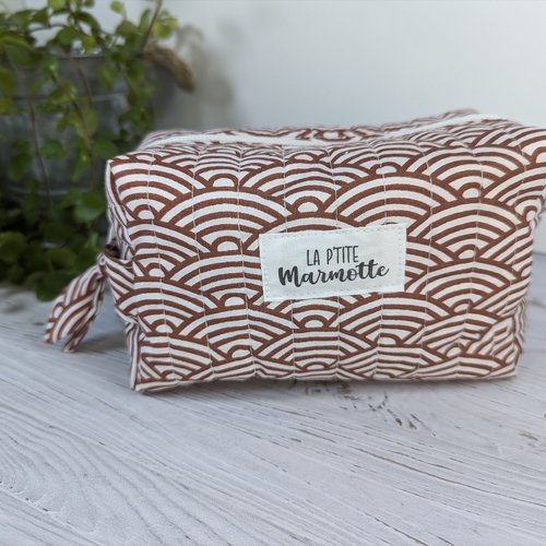 Trousse léontine, trousse à maquillage ou de toilette