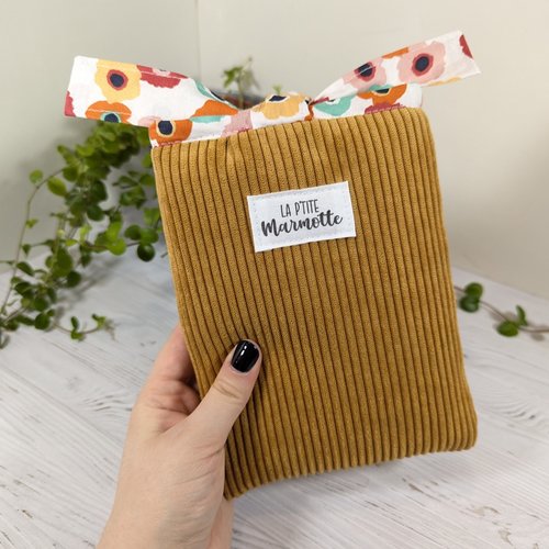Housse de transport et de protection pour livre format poche