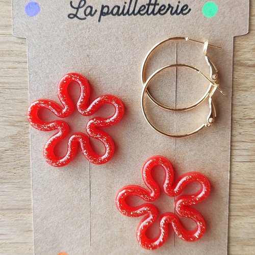 Boucles d'oreilles pampilles dorées en résine - fait main