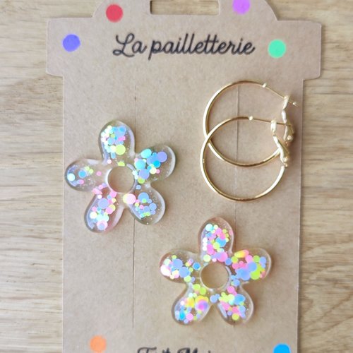 Boucles d'oreilles pampilles fleurs  en résine - fait main
