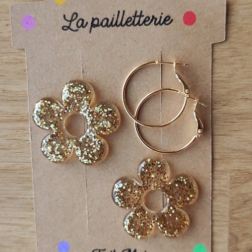 Boucles d'oreilles pampilles fleurs  en résine pailettée - fait main