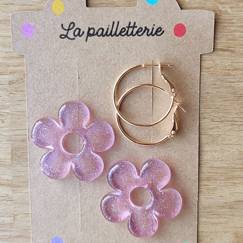 Boucles d'oreilles pampilles fleurs  en résine pailettée - fait main