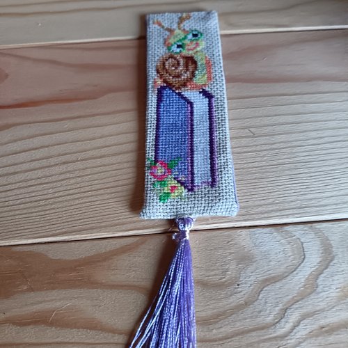 Marque page brodé fait main